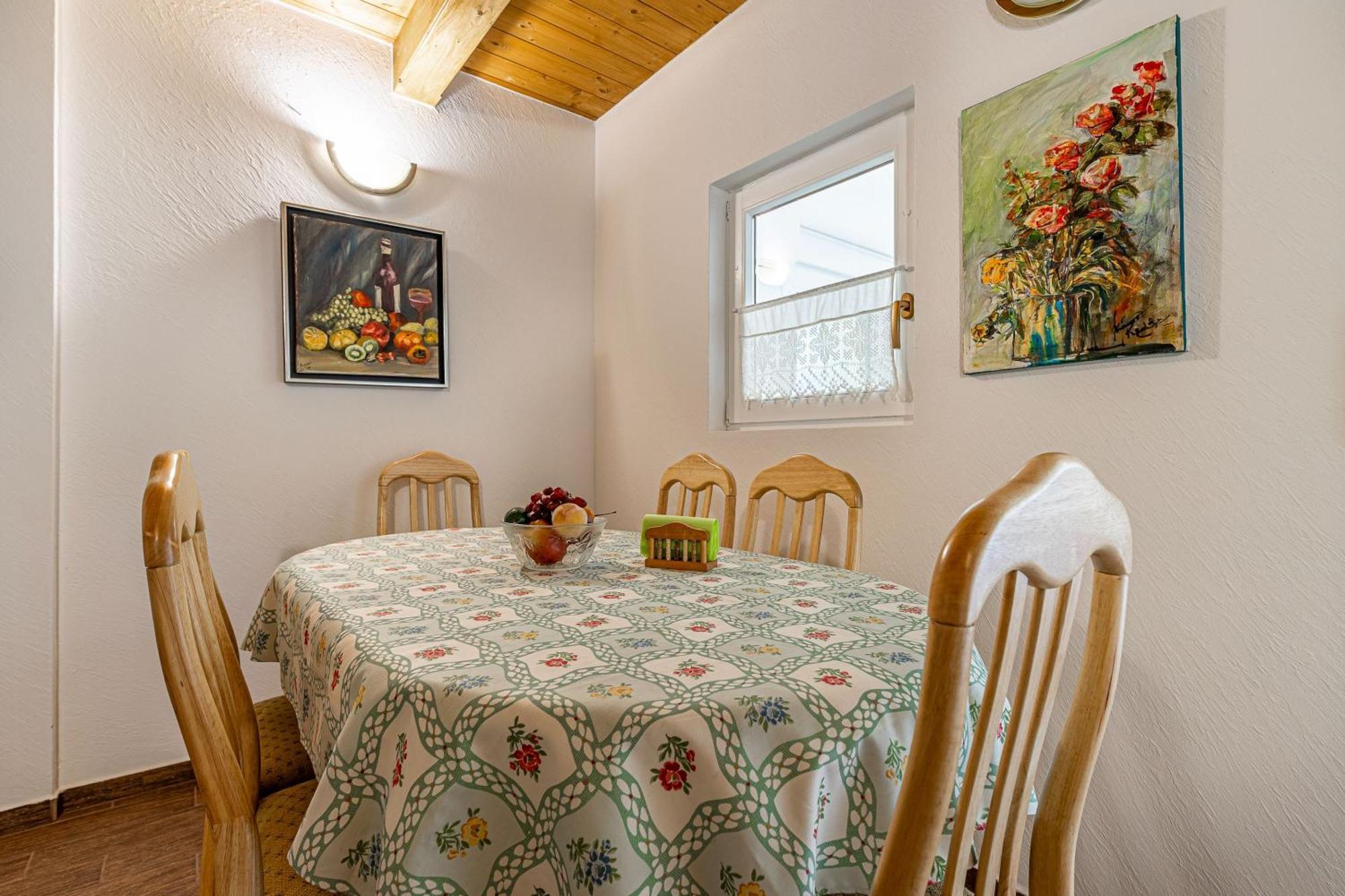 Fokovci Ladybug House With Whirlpool - Happy Rentals מראה חיצוני תמונה
