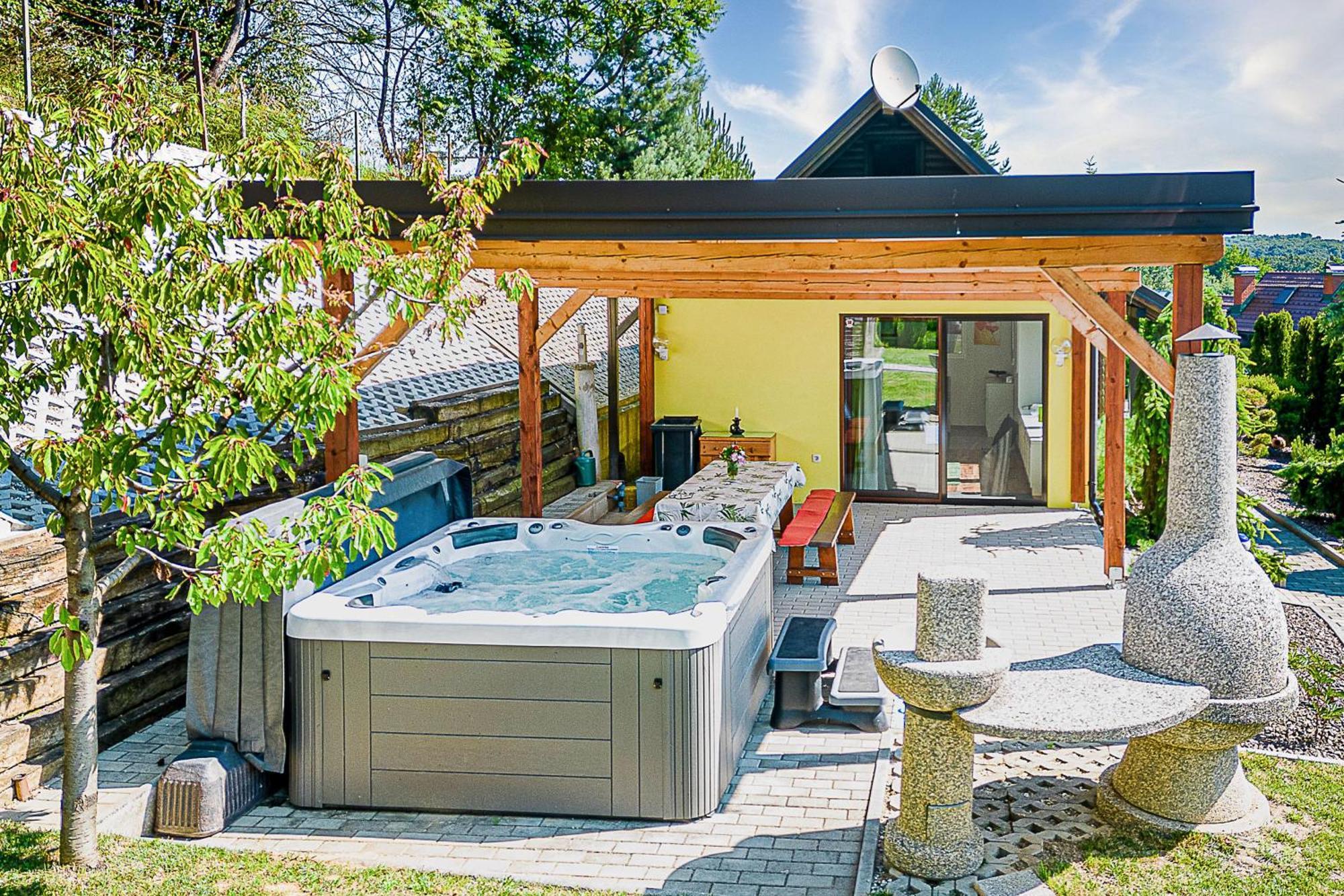 Fokovci Ladybug House With Whirlpool - Happy Rentals מראה חיצוני תמונה